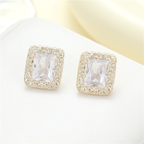 Wholesale 14K Gold Plated Brass Earring Trendy Inlaid Zircon Heart Square Round Shape Stud Earrings for Women