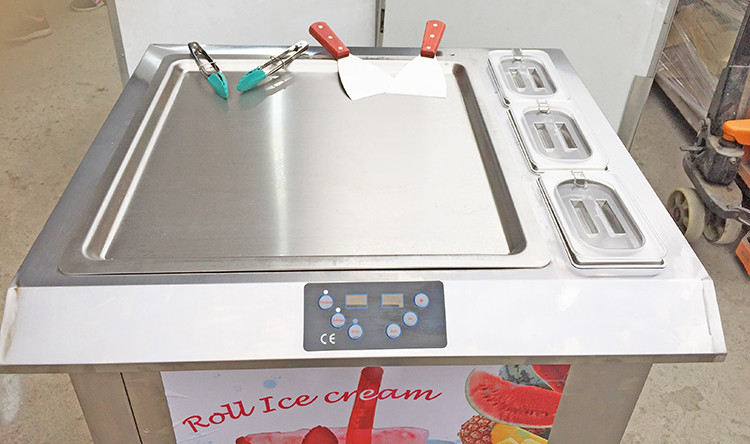 High Quality Rolled Fried Ice Cream Machine Fry Ice Cream Making Machine Square Pan Fired Ice Cream Machine