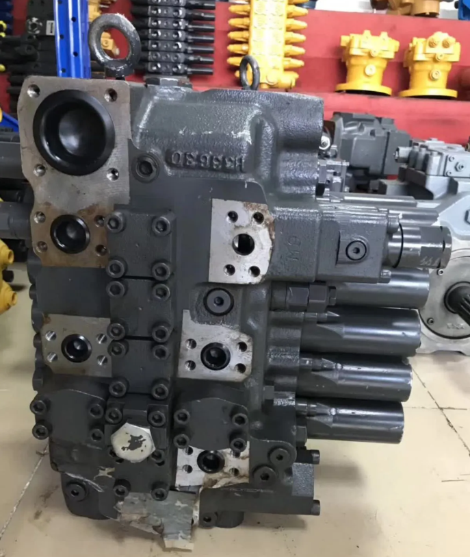 SH200 SH240A3 Hydraulic Main Control Valve Assy for Sumtiomo Excavator Spare Parts Main Control Valve