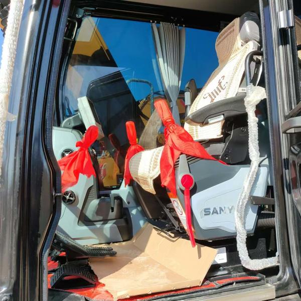 Excavateur Sany135C à haute précision avec une réponse rapide pour une meilleure efficacité de travail
