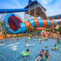 Hot Sale Fiberglass Water Slides Prices Amusement Park Equipment Outdoor Water Slides Adult Water Park Slide