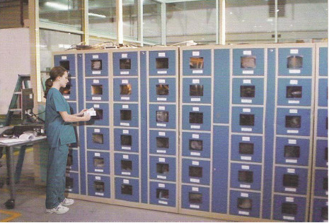 Lightweieght Printed Door IOT Locker 6 Tier For Bank Office / Hospitals