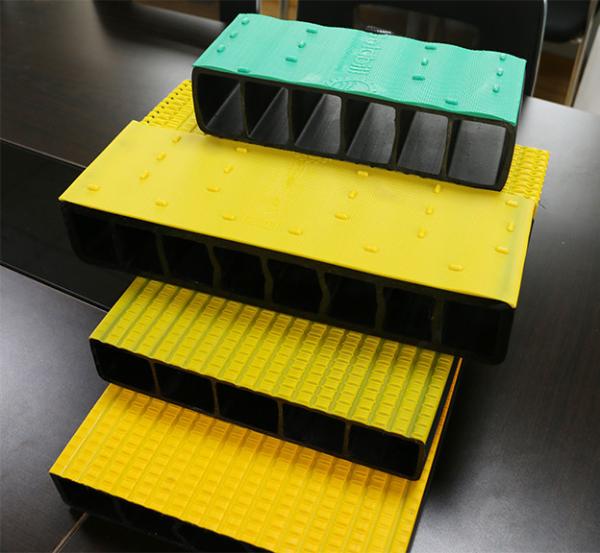 PE Marine Pedal Anti UV Plastic Profile Extrusion Machine