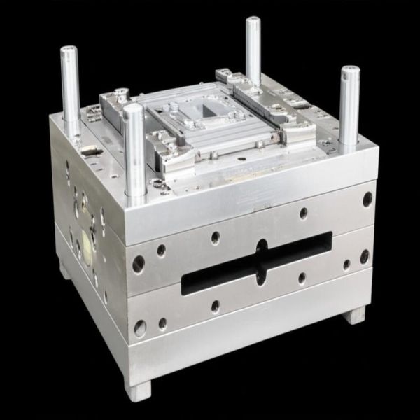 High temperature injection moulding for automotive components with plastic injection molding