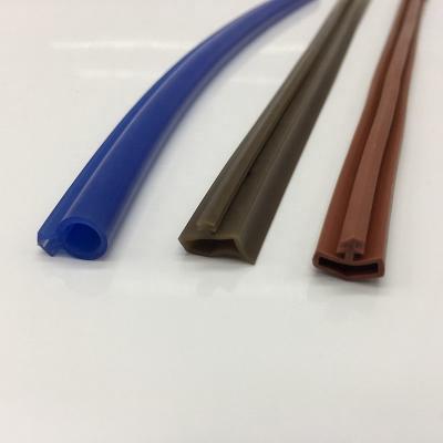 Vida útil de 10 anos PVC/TPE ou borracha de silicone Janela de madeira Meteorologia Descascar vedações de portas de madeira