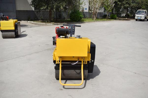 3.8kw/H 1.9L 20kn Walk Behind Road Roller Machine