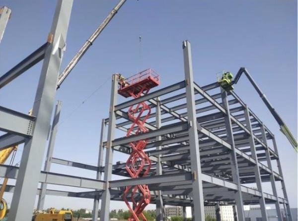 Construções industriais de aço pré-fabricadas com isolamento moderno