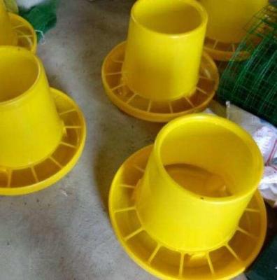 Alimentador e bebedor manual de frango de plástico com tamanhos diferentes