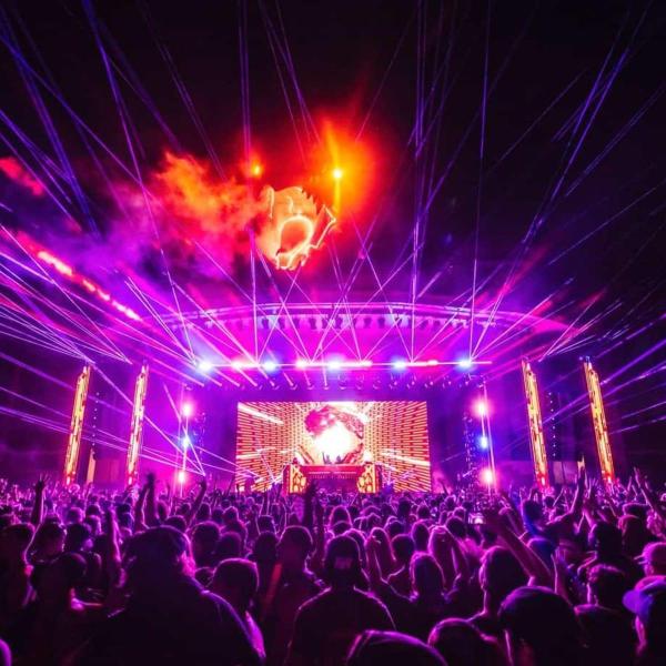 Giant Stage Background P2.604   P2.976 P3.91 P4.81Indoor Outdoor LED Display Hanging Bracket SMD Rental LED Display Screen