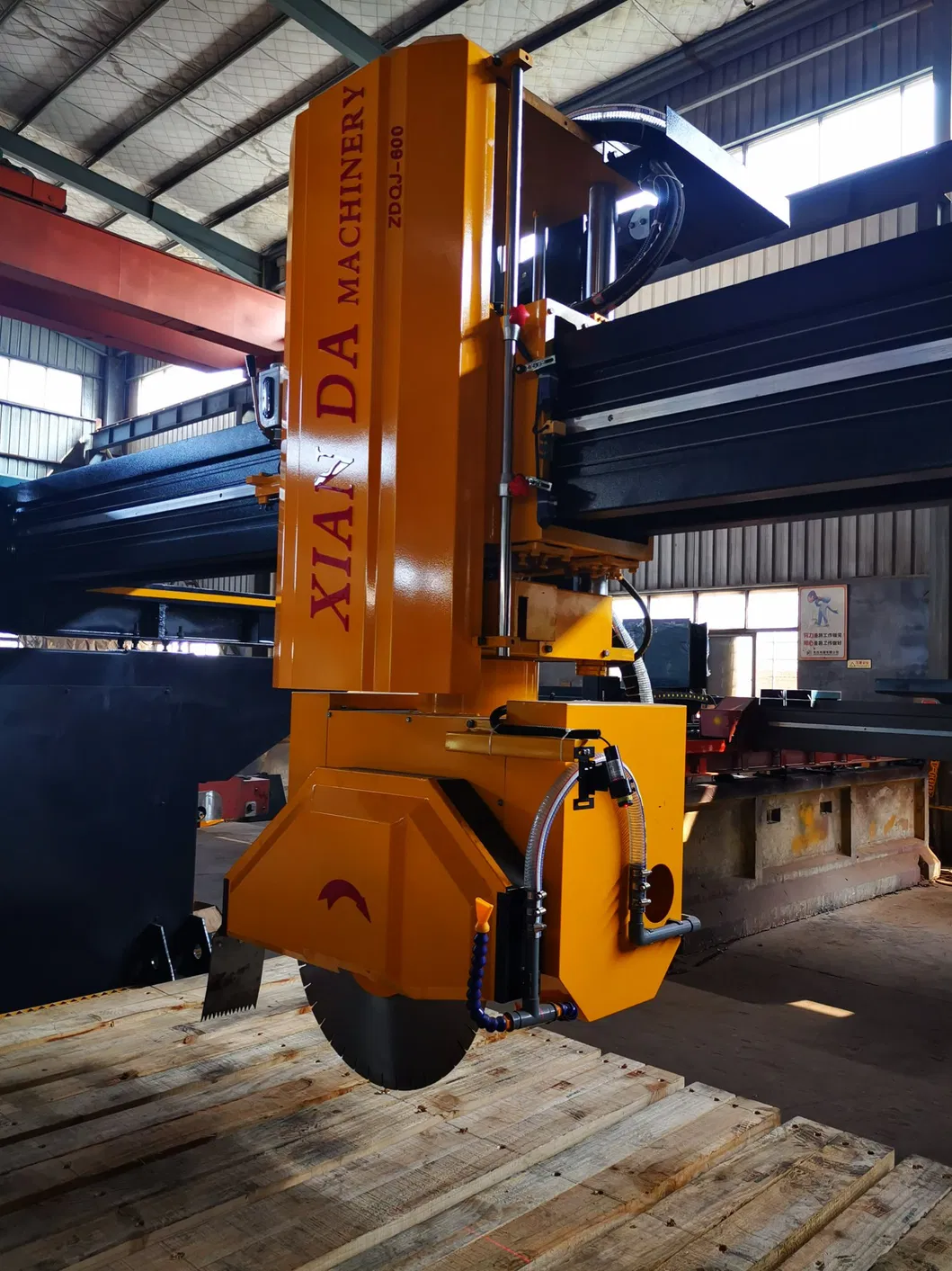Machine intégrée de coupe de pierre de pont a vu la machine CNC de gravure de coupeur de pierre tombale
