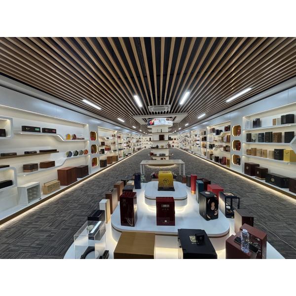 Sustainable Luxury Solid Wood Watch Case Watch Storage Box Wooden