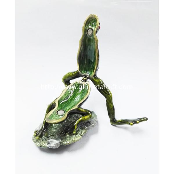 Leaves the frog shape trinket box with rhinestone for lovely jewelry box