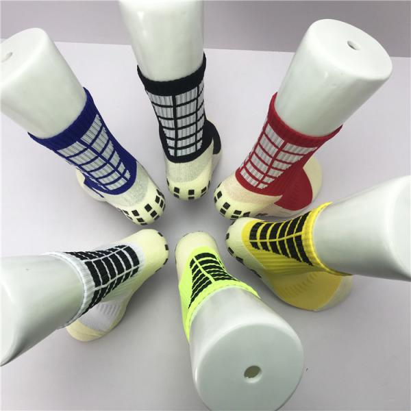 Anti Slip Sport Socks with Custom Grip and Ankle High LZ-21-antilsip 01