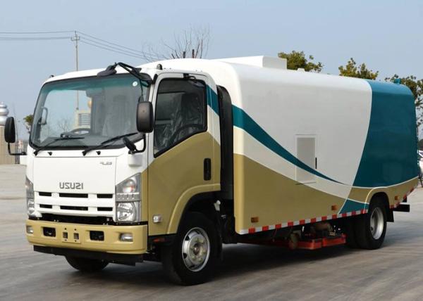 ISUZU 9CBM Road Sweeper Truck 4x2 Vacuum Sweeper Road Washing Truck