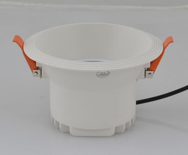 SAMSUNG or SANAN LEDs ADC12 Die-cast Aluminum0-10V dimmable and DALI dimmable available High CRI > 90