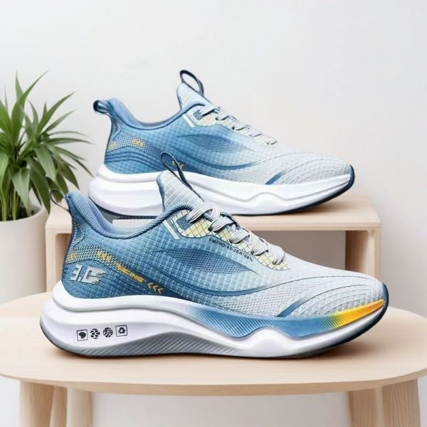 Men's Breathable Mesh Walking Shoes with Anti Slip Outsole and PVC Injection Sole for Casual Wear