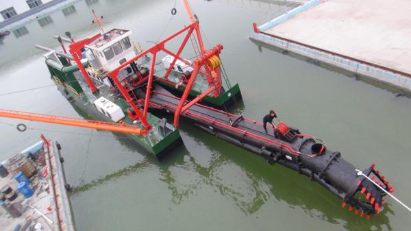Customized Small Cutter Suction Dredging Ship 700 cbm/h Solid Sand For River Sand Dredging Depth 8 meters Under Water