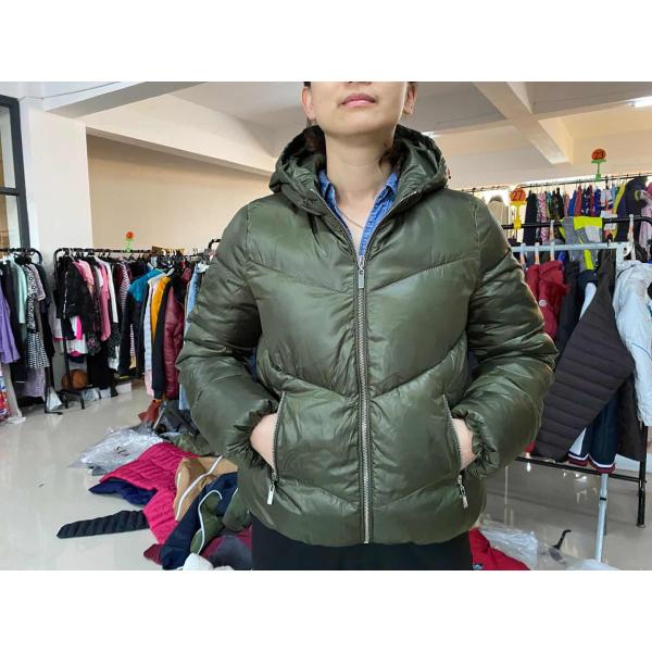 Fashion Design Womens Cropped Puffer Jacket Simplicity Warm Ladies Down Jackets