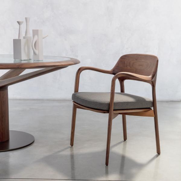 Three Different Finishes Fiberglass Dining Chair Porada Ella Chair