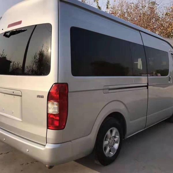 11 Seats Used Passenger Van JINBEI HIACE 5.8m*2.3m*2.8m With Manual Gearbox