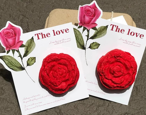 Plantable Seed Paper Cards With 3D Botanical Shapes For Romantic Occasions