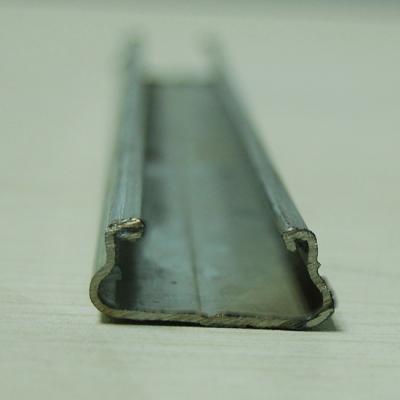 Galvanized Steel Greenhouse Wiggle Wire Channel 1mm Thickness For Netting Fixing