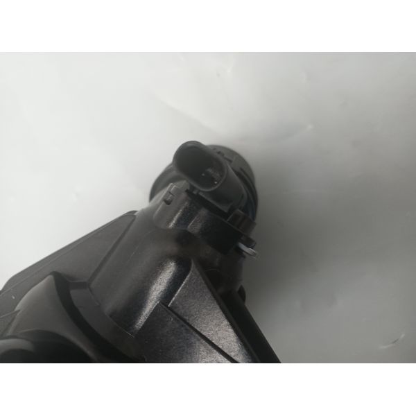 Hot selling Thermostat LR125560 for Land Rover New Range Rover Evoque 2019 >
