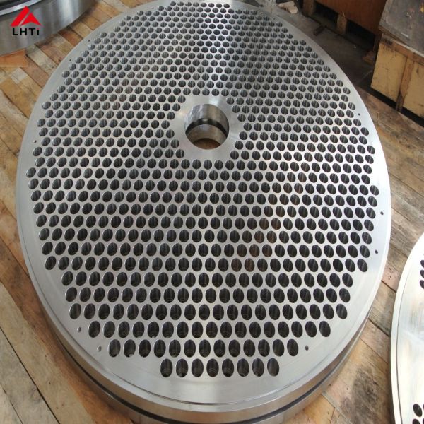 ASME B381 Titanium Equipment Titanium Exchanger Tube Sheet CNC Machining