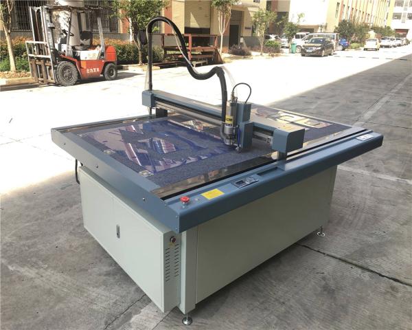 Flatbed Router Cutting Machine for Plastic Board PVC Acrylic in Blue Frame Silver Case