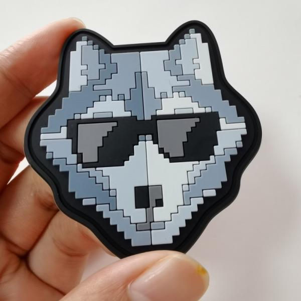 Теплопередача Силиконовая этикетка Силиконовый резиновый тег Значок Многоцветный мультипликационный шаблон ENISO20471