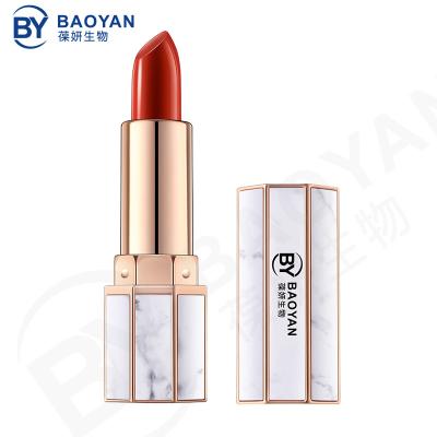 A borda da barra de ouro marmoreia Matte Lipstick Long Lasting Nourishing cremoso