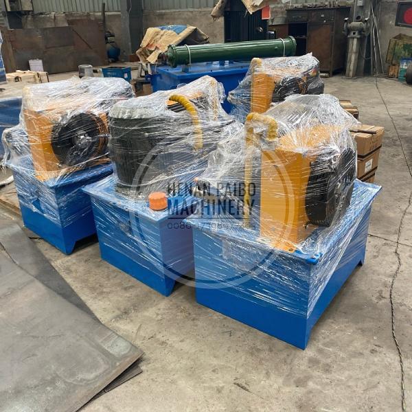 300KG Weight Copper Iron Powder Briquette Making Machine Can Be Customized for in Spain