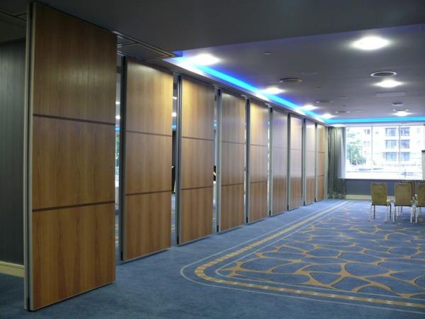 Porta deslizante de dobramento moderna de divisores de sala que dobra a tela operável do divisor de sala da parede do painel acústico