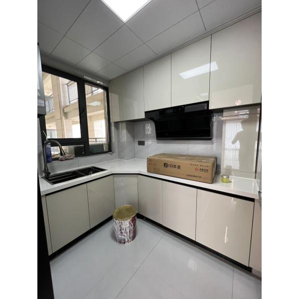 Modern Kitchen Cabinets with Quartz Granite Marble Countertops