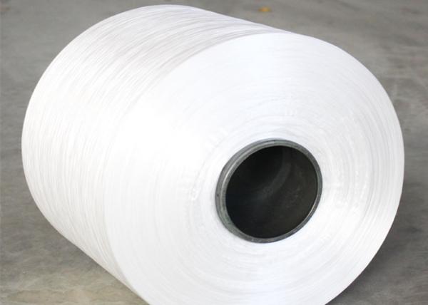 O branco cru torceu o fio de poliéster alto Textured 630D da tenacidade para o tubo