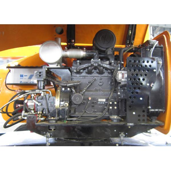 16 Meter 2WD Articulated Hydraulic Boom Lift With 230kgs Capacity 180 Return Platform