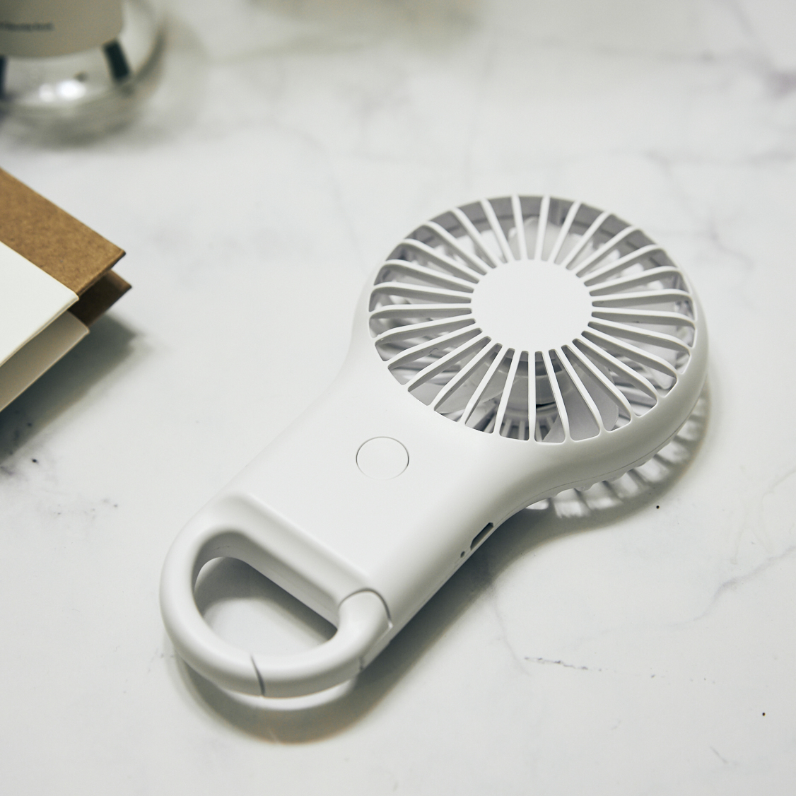 Factory Wholesale Cheap Small Handy Newly Designed Mini Electric Portable Rechargeable Battery  Pocket Wireless Handheld Fan