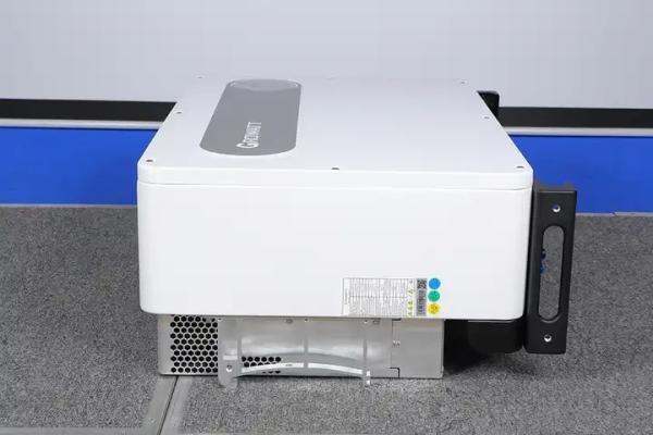 Hot Sale Growatt 50Kw 100Kw 110Kw Hybrid Solar Inverter On Off Grid For Project Application