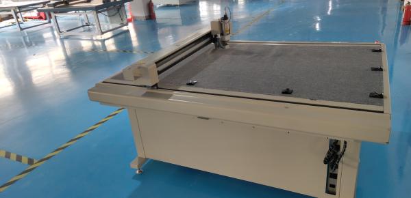 1900*1450*1100mm Sizes Garment Flatbed Bed Pattern Cutter Clothing Cutting Machine