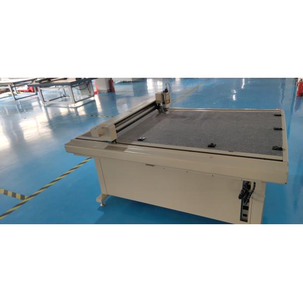 Garment Flatbed Cutter with 1500x900mm Cutting Scope 500-1800mm/s Speed and 1.5mm-6.0mm Thickness for Clothing Cutting