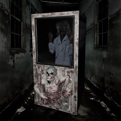 Mirror Beauty Haunted Mansion Props With Scary Sound Control Customized Size