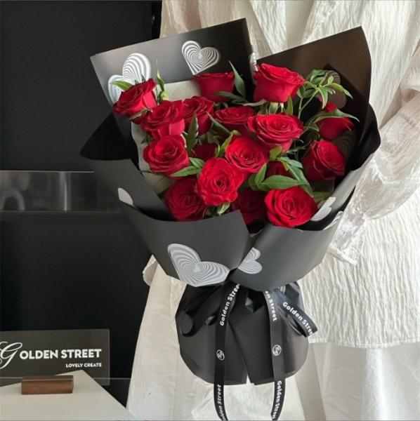 Florist Wrapping and Bouquet Packing Paper for Flower Shop Floral Art Neon Croti Love Rose