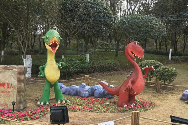 Dos produtos feitos sob encomenda da fibra de vidro da combinação da família do parque de diversões dinossauros feitos à mão