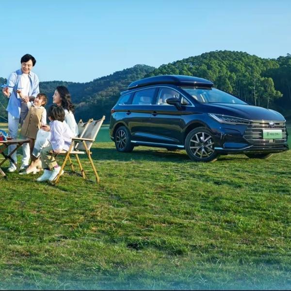 Aparcamiento con cámara de marcha atrás 2024 Byd Song Max MPV de 5/6 asientos 1.5L 110HP Carro híbrido energético