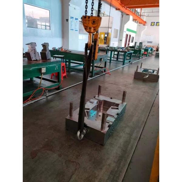 YUDO Hot Runner 2 Cavity PP Plastic Injection Moulding