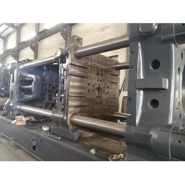 ISO9001 Standard Plastic Injection Molding Machine Connected With Robot