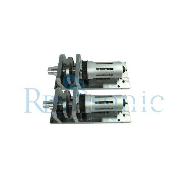 Titanium Horn Ultrasonic Sewing Machine For Non Woven Welding 800W