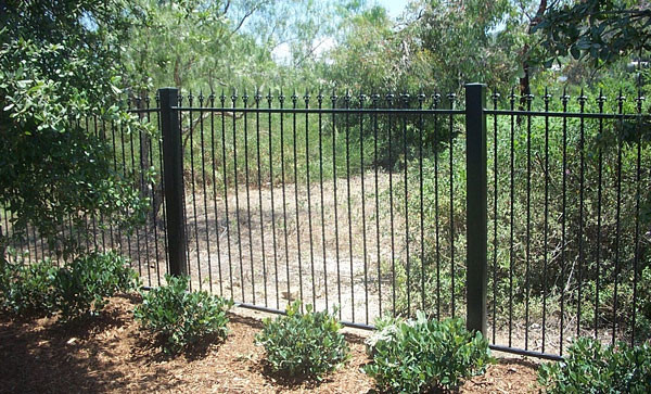 Beautifully 5′ X 8′ Ornamental Wrought Iron Fencing Q235 Low Carbon Steel