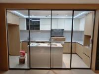Personnalisez la porte coulissante en verre en alliage d'aluminium avec un style moderne