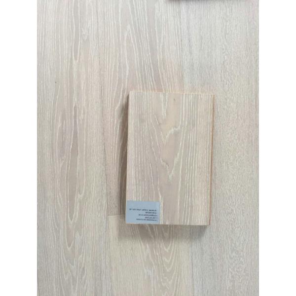 ISO FSC Russian Oak Engineered Hardwood Flooring With Popular White Wash Finishing